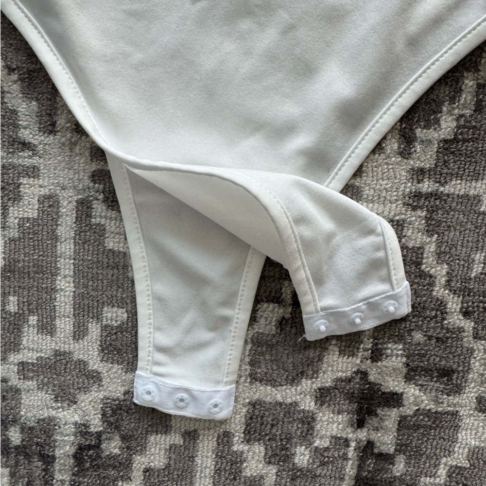 Soft White Woman’s Bodysuit Shoulder Cutout Fitted - Picture 9 of 10